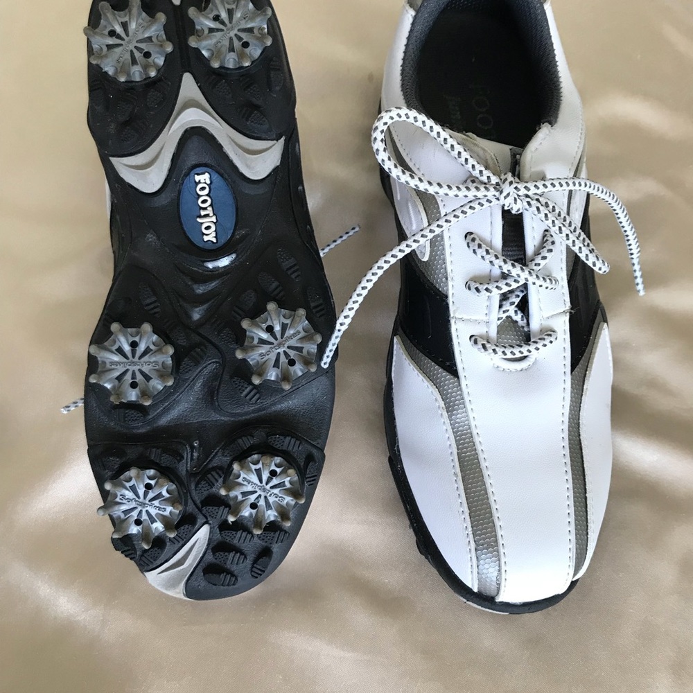 Footjoy youth size 3 golf shoe